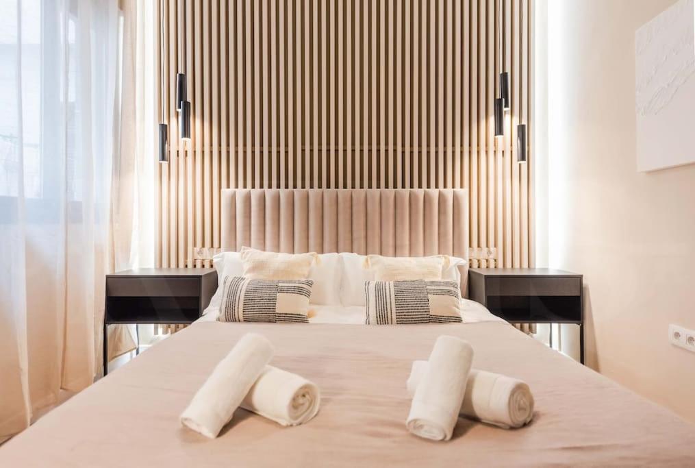 Contemporary Minimalist Apartment By Rems Málaga Exteriör bild