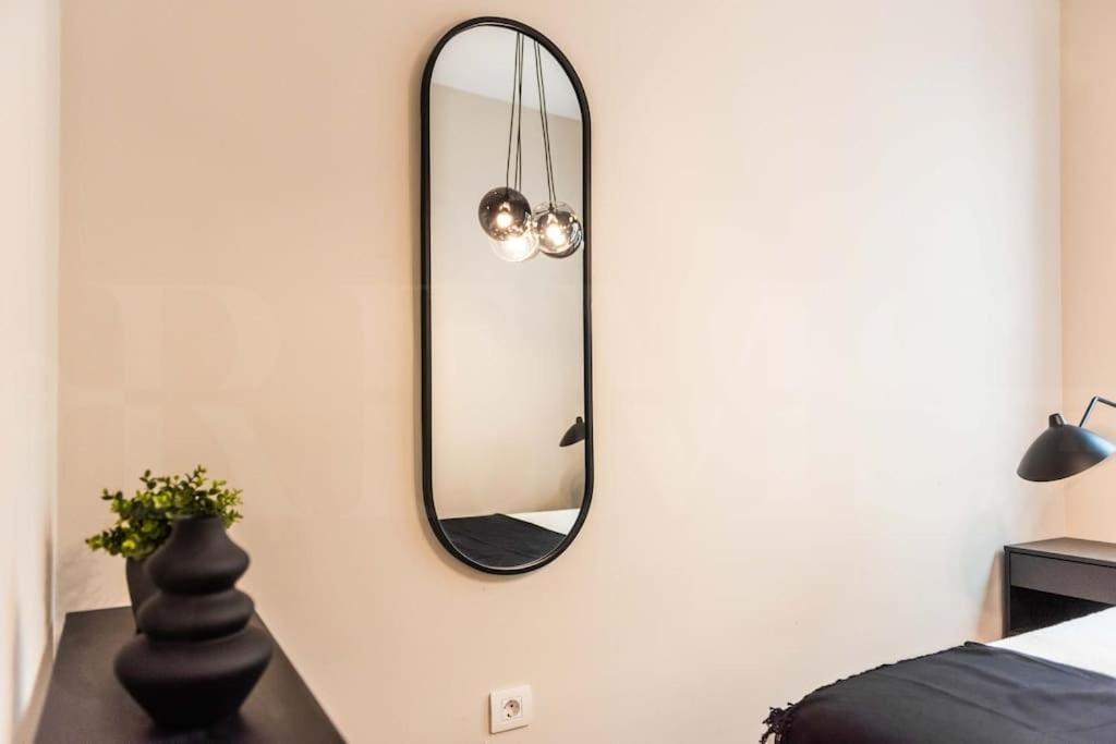 Contemporary Minimalist Apartment By Rems Málaga Exteriör bild